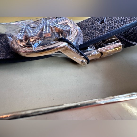 NIB!!! S/M Michael Kors Reversible Pave Logo Belt - Picture 4 of 6